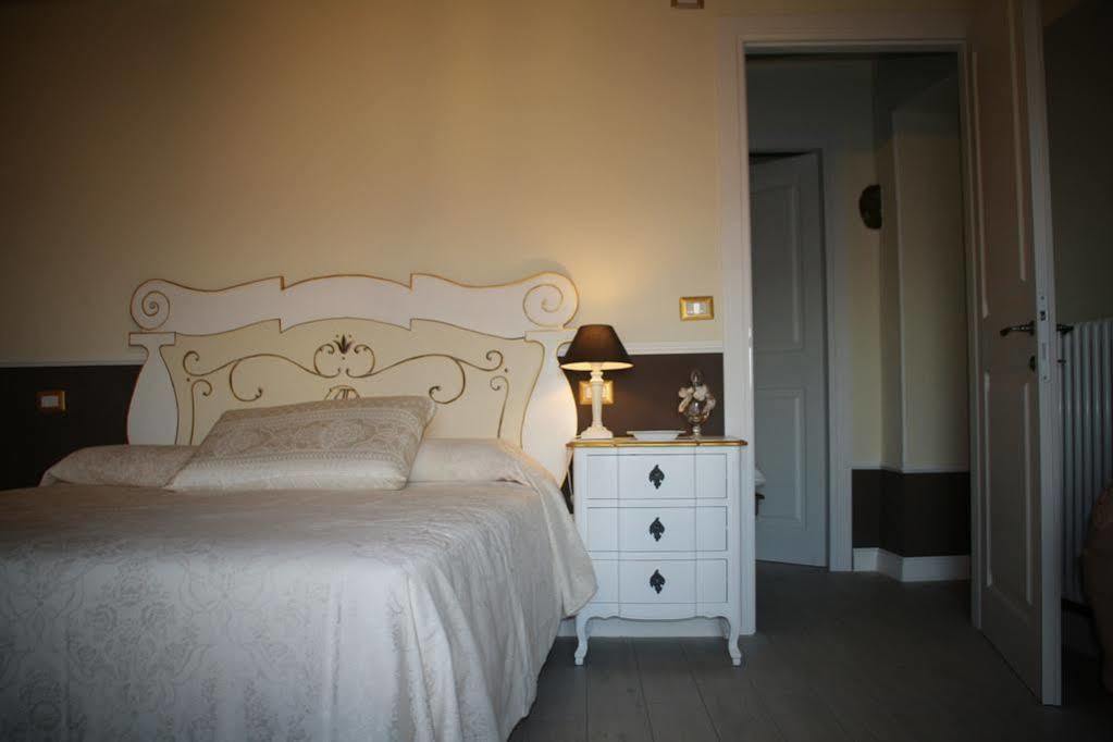 Residenza Teatro Antico Hotel Todi Luaran gambar
